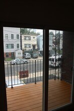 24 Prospect St, Unit 2 in Jersey City, NJ - Building Photo - Building Photo