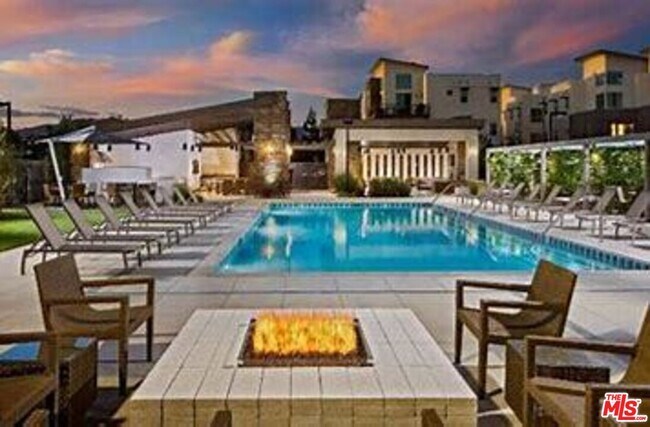 property at 19513 Astor Pl