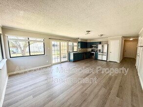 2107 Rockwood Dr in Carrollton, TX - Building Photo - Building Photo