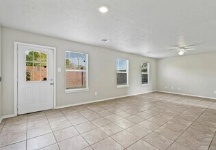 12015 Clifton Oaks Dr in Houston, TX - Building Photo - Building Photo