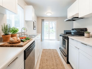 Notch 8 Apartments in Tacoma, WA - Foto de edificio - Building Photo