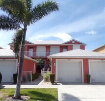 2002 Bal Harbor Blvd in Punta Gorda, FL - Building Photo