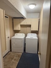 2420 SW Seabrook Ave in Topeka, KS - Building Photo - Building Photo