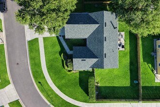 14271 NW 10th Rd in Newberry, FL - Building Photo - Building Photo