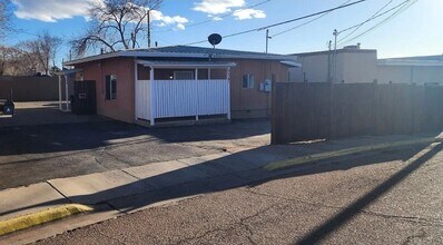 738 Columbia St in Santa Fe, NM - Building Photo - Building Photo