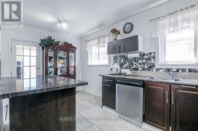 648 Brimley Rd in Toronto, ON - Building Photo - Building Photo