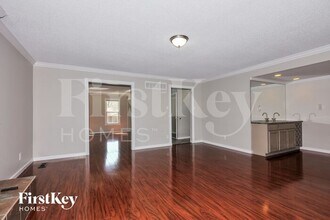 14545 Appalachian Trail in Chesterfield, MO - Foto de edificio - Building Photo