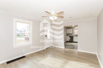 4222 Myrtle Ave in Cincinnati, OH - Building Photo - Building Photo