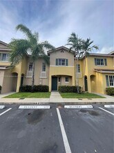 6055 SW 19th Ct in North Lauderdale, FL - Building Photo - Building Photo