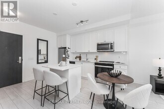 55 Duke St W in Kitchener, ON - Building Photo - Building Photo