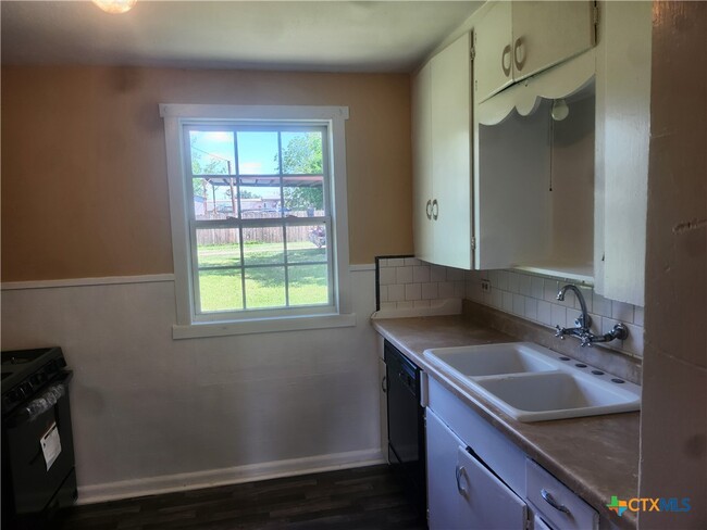 property at 207 E Johnson St