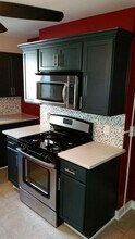 1828 Larkins Wy in Pittsburgh, PA - Building Photo - Building Photo
