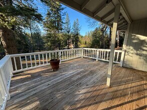 3181 Hanson Hollow Rd in Georgetown, CA - Foto de edificio - Building Photo