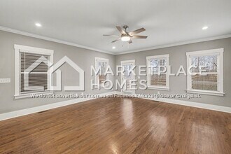 122 Valley View St in Ashland City, TN - Building Photo - Building Photo