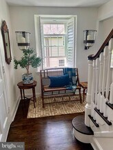 1002 Crest Rd in Wynnewood, PA - Building Photo - Building Photo