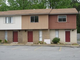 Spanish Valley Apartments in Little Rock, AR - Building Photo