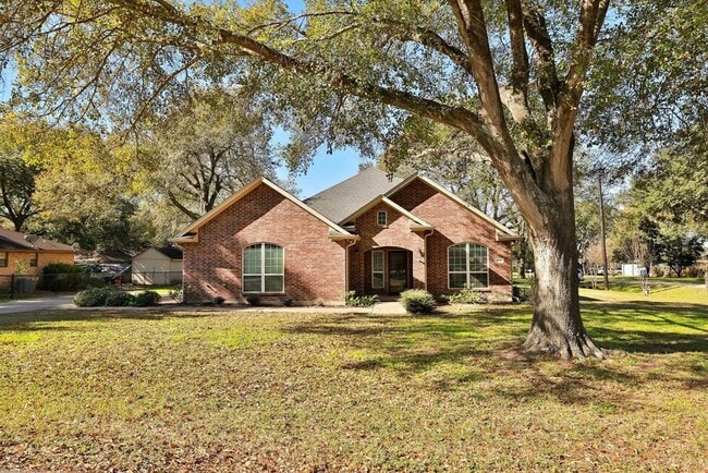 2215 Penick Rd in Waller, TX - Building Photo - Building Photo
