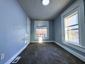 6828 Bales Ave in Kansas City, MO - Foto de edificio - Building Photo