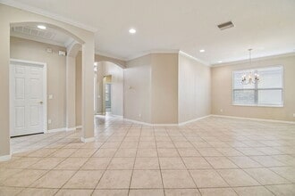 127 Silver Falls Dr in Apollo Beach, FL - Building Photo - Building Photo