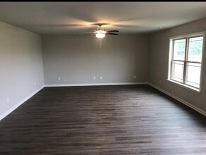 123 Heritage Way Dr in Toney, AL - Building Photo - Building Photo