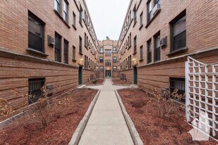 805 W Cornelia Ave in Chicago, IL - Building Photo