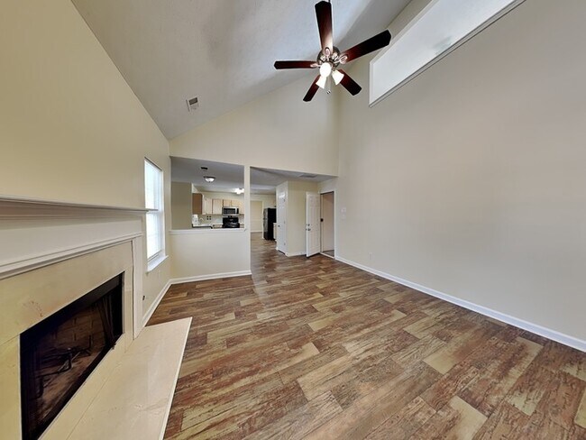 2770 Field Spring Dr in Lithonia, GA - Building Photo - Building Photo