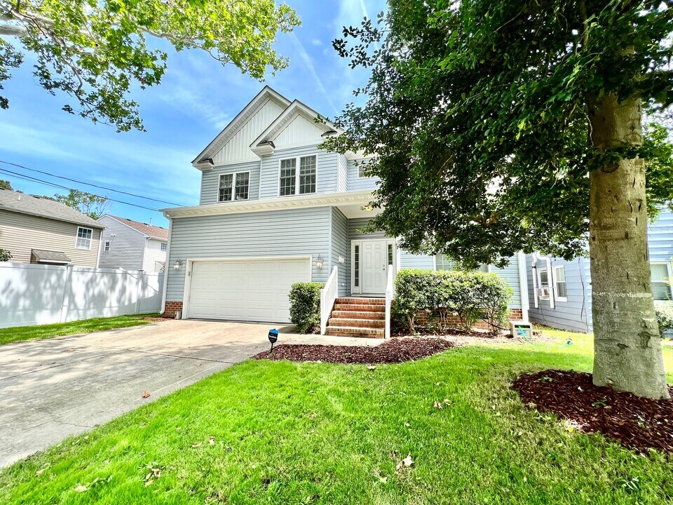 1810 Parkview Ave in Norfolk, VA - Building Photo