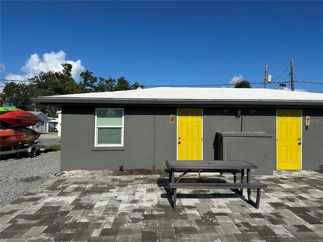 3412 Clarinda St in Sarasota, FL - Building Photo - Building Photo