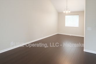 14430 S 35th St in Bellevue, NE - Building Photo - Building Photo
