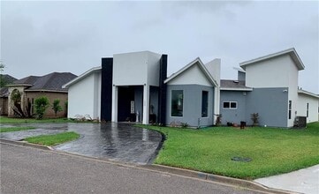 800 New Orleans Cir in Pharr, TX - Building Photo - Building Photo
