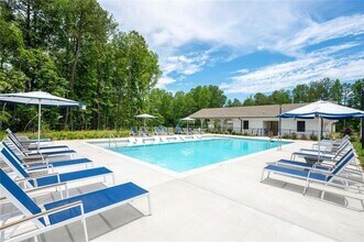 6462 Waypoint St in Flowery Branch, GA - Building Photo - Building Photo