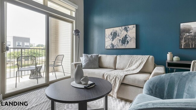 1900 Airport Commerce Dr, Unit 2219 in Austin, TX - Foto de edificio - Building Photo