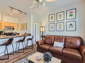 1201 Grove Blvd in Austin, TX - Building Photo