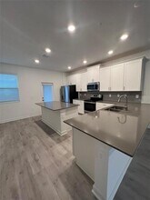 11215 Listening Dr in Orlando, FL - Building Photo - Building Photo