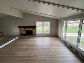 3210 Meadow Cir in Green Bay, WI - Building Photo - Building Photo
