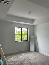 455 NW 33rd Ln in Pompano Beach, FL - Building Photo - Building Photo