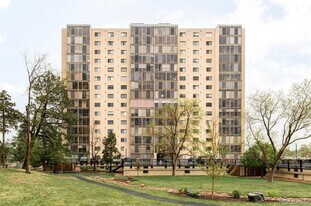 7877 E Mississippi Ave in Denver, CO - Building Photo