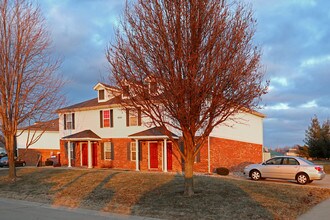 ReNew Edwardsville at Spyglass in Edwardsville, IL - Building Photo - Building Photo