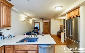 6 Phillips St, Unit A in Boston, MA - Building Photo - Building Photo