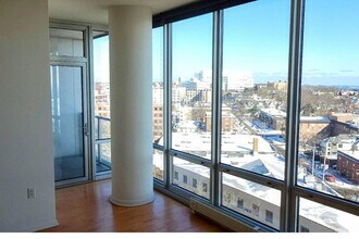 1918 E Lafayette Pl in Milwaukee, WI - Building Photo - Building Photo