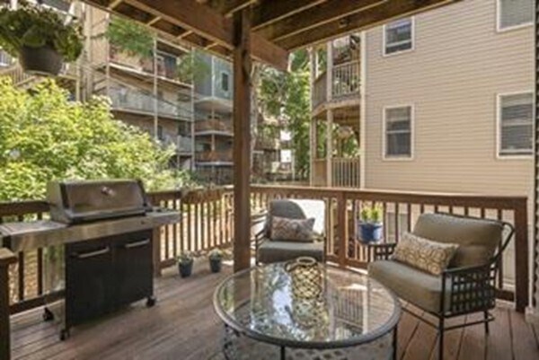64 Gates St in Boston, MA - Building Photo - Building Photo