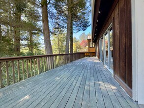 6583 Valley View Rd in Oakland, CA - Building Photo - Building Photo