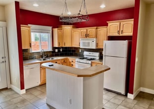 2905 E Pine Hollow Ln in Eagle, ID - Building Photo - Building Photo
