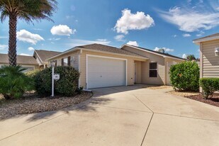 304 Vidalia Pl in the Villages, FL - Building Photo