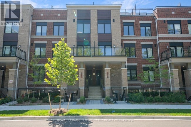 property at 58 Elizabeth St S