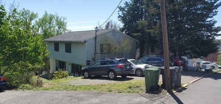 806 Price St in Morgantown, WV - Building Photo - Building Photo