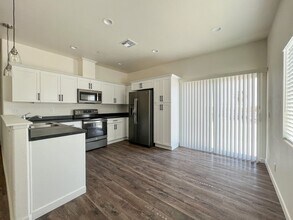 6565 Persia Ave in Twentynine Palms, CA - Building Photo - Building Photo