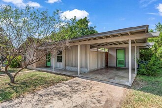 7714 Gault St in Austin, TX - Building Photo - Building Photo