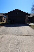 4204 NW 51st St, Unit A in Oklahoma City, OK - Building Photo