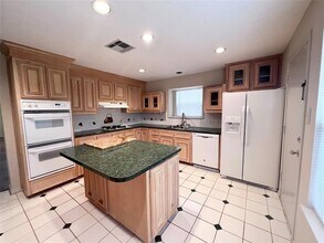 6123 Abilene Trl in Austin, TX - Building Photo - Building Photo